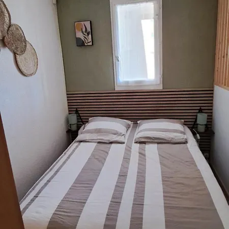 Bord De Et Parking Prive לה ברקרה