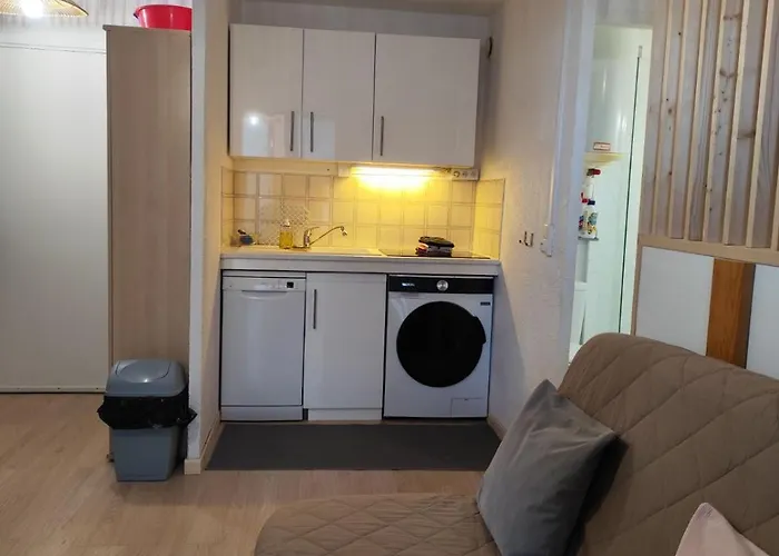Bord De Et Parking Prive Apartament
